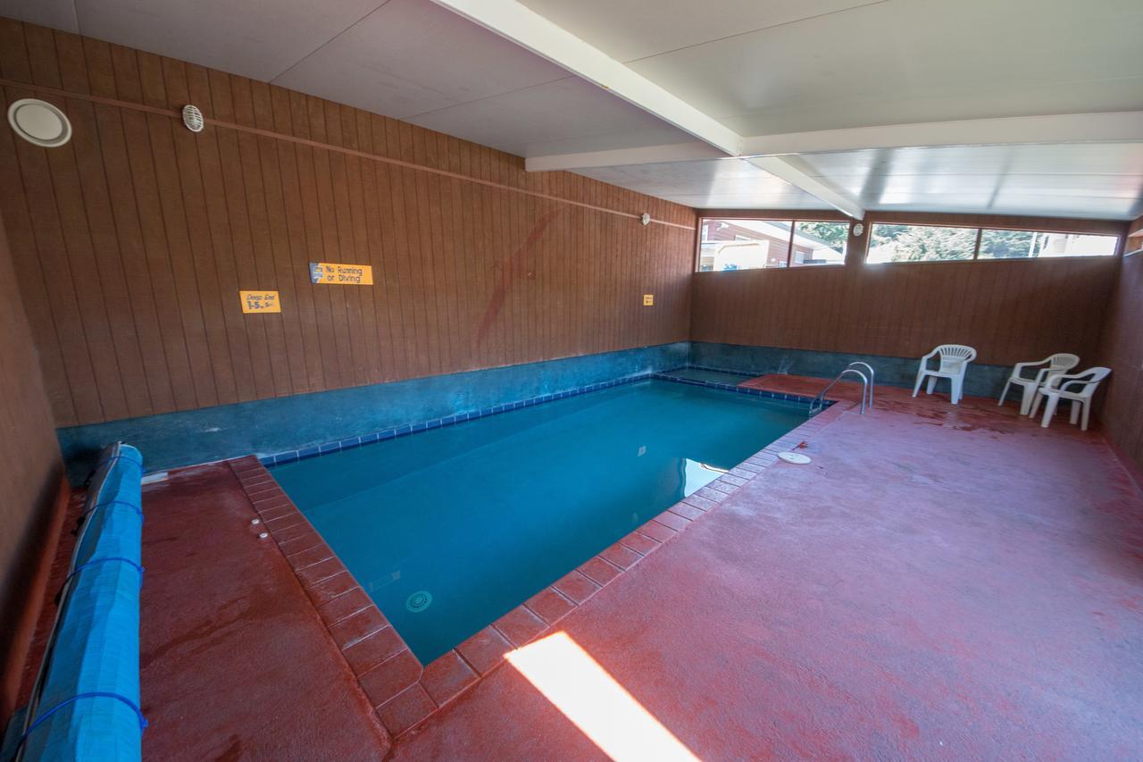 דנידין Aaron Lodge Holiday Park מראה חיצוני תמונה