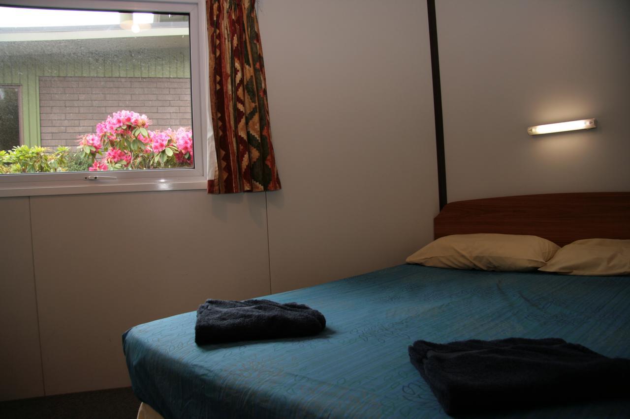 דנידין Aaron Lodge Holiday Park מראה חיצוני תמונה