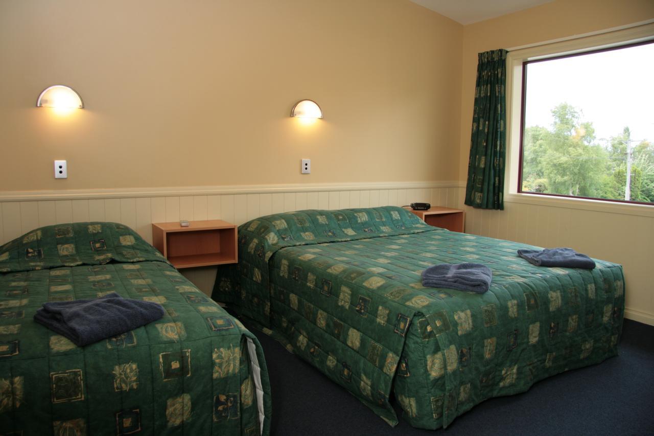 דנידין Aaron Lodge Holiday Park מראה חיצוני תמונה