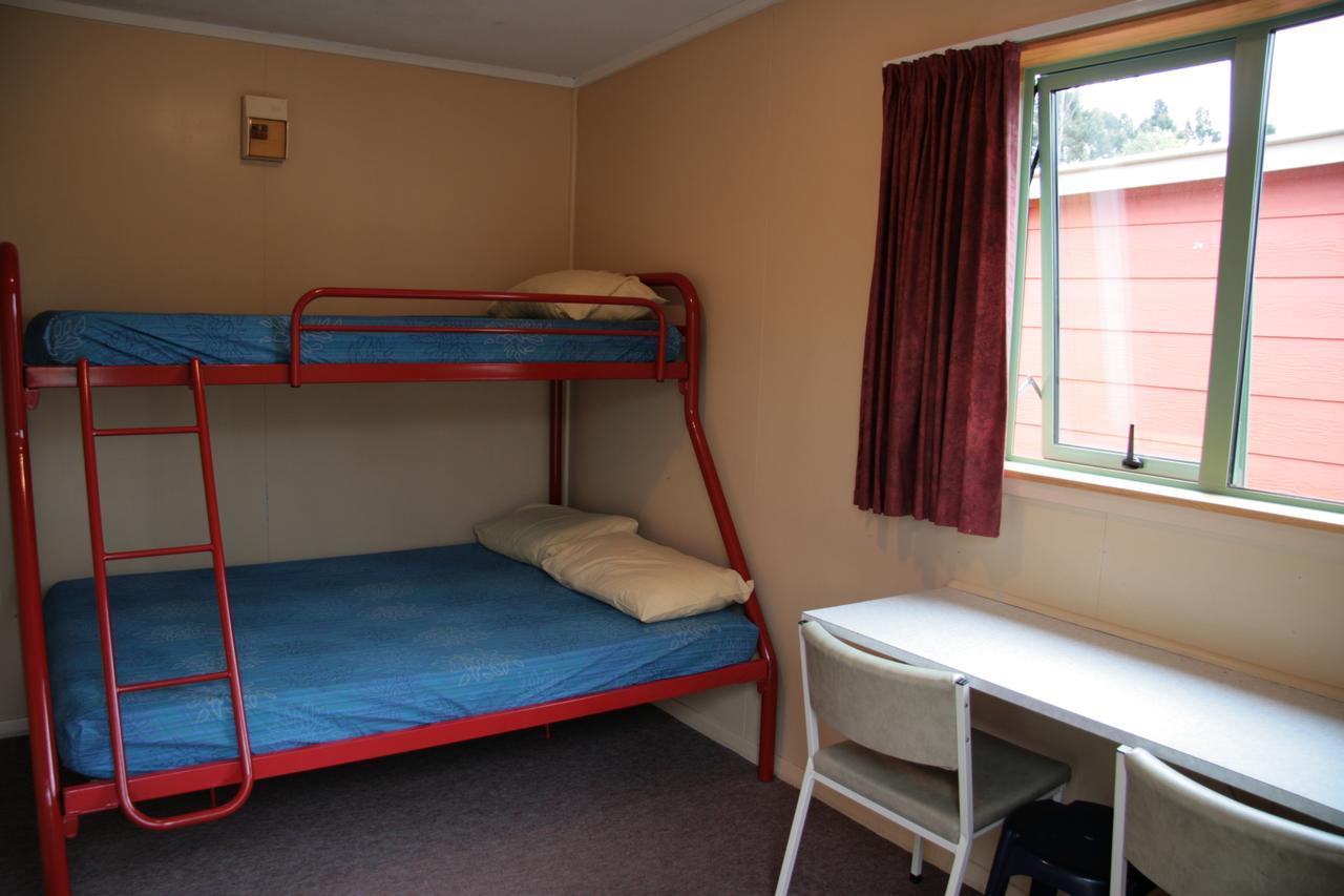 דנידין Aaron Lodge Holiday Park מראה חיצוני תמונה
