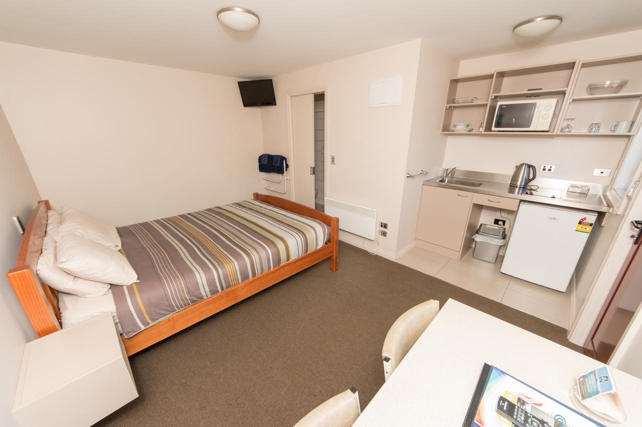 דנידין Aaron Lodge Holiday Park מראה חיצוני תמונה